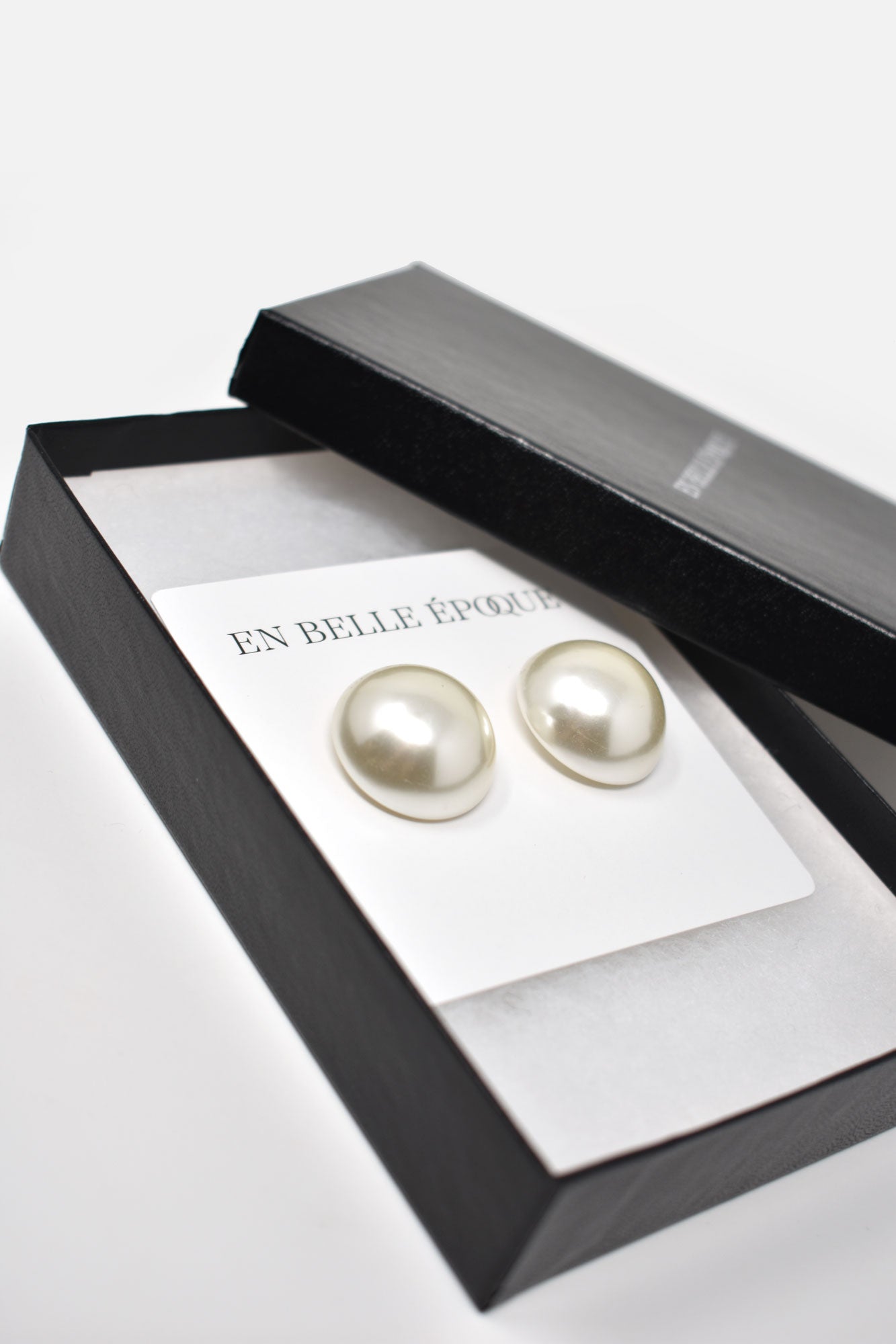 Grand Perle Clip-On Earring