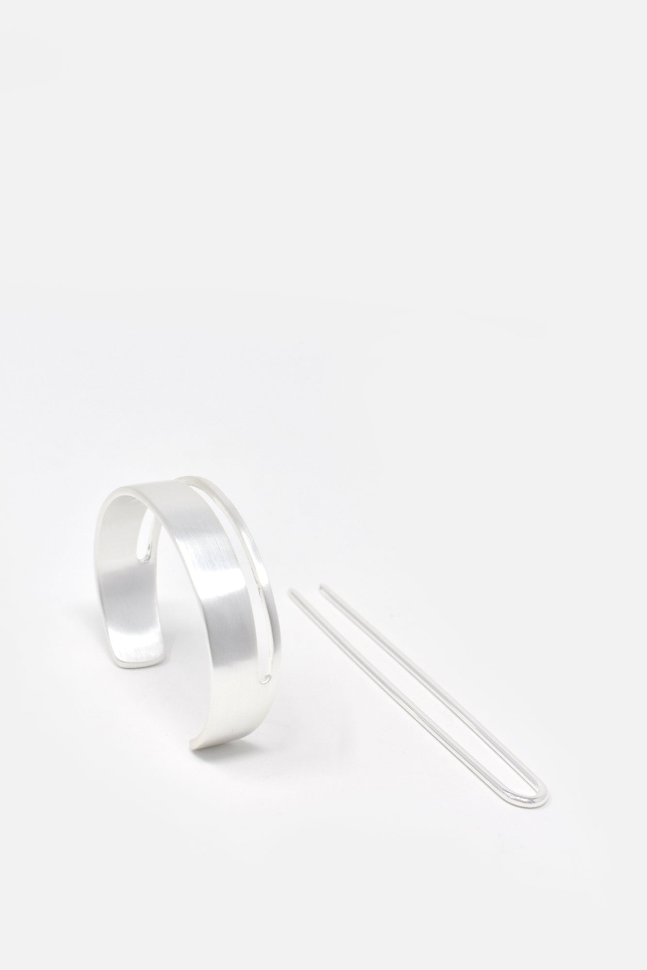 Le Luxe Hair Brass Cuff & Pin