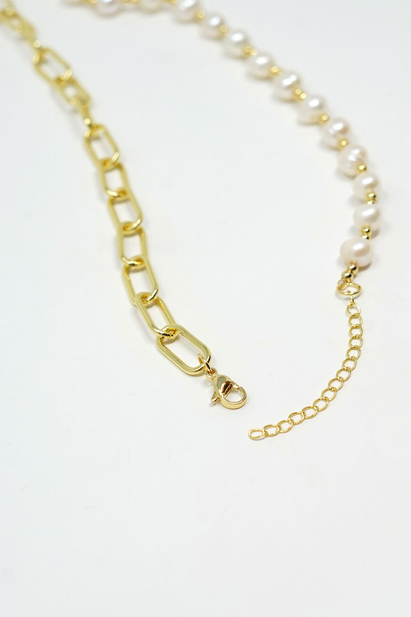 Oda Heart Chain Pearl Necklace