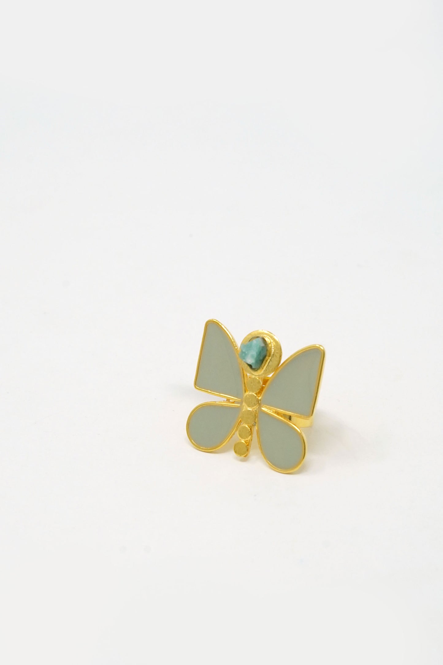 Salome Butterfly Cara-Col Ring Raw Emerald 24k Gold-Plated